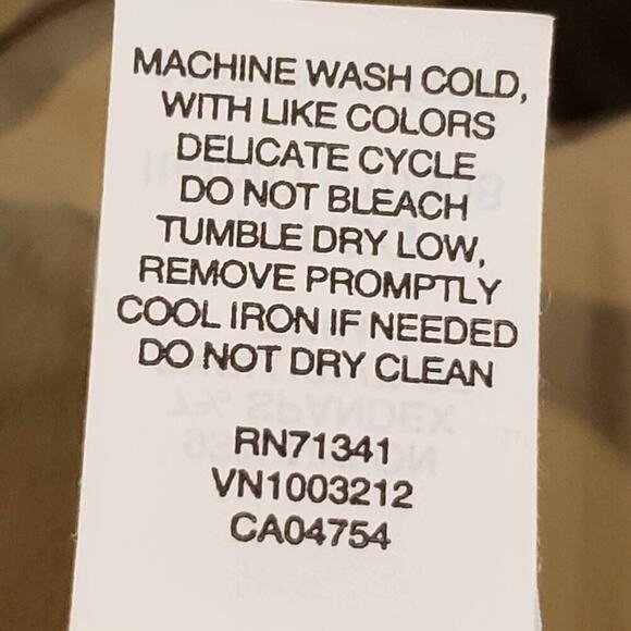 LL Bean Pants Women’s Size 10 Straight Leg Outdoor Hiking Khaki Tan Nylon - Picture 10 of 11